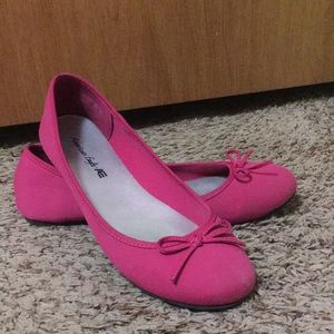 Magenta/Hot Pink American Eagle flats